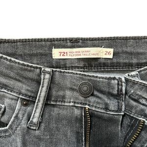Levi’s 721 High Rise Skinny Jeans - Washed out grey